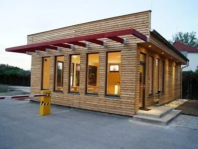 Motel Dlouha Louka מוטל 3*
