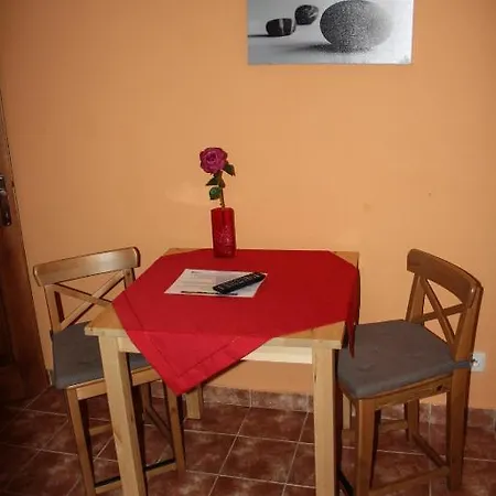 Motel Dlouha Louka מוטל 3*