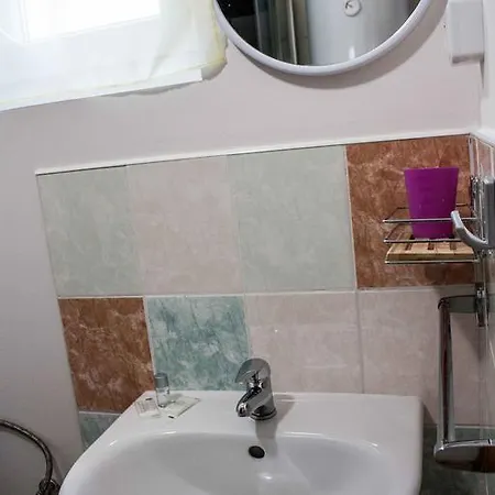 Motel Dlouha Louka מוטל